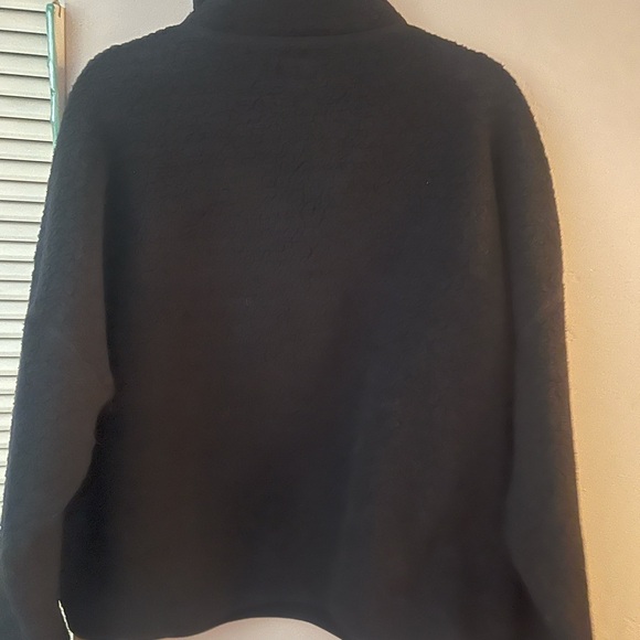 J. Crew Black Women's fleece pullover . Size XXL. - Picture 6 of 6